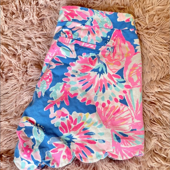 Lilly Pulitzer Buttercup Shorts - Picture 2 of 3